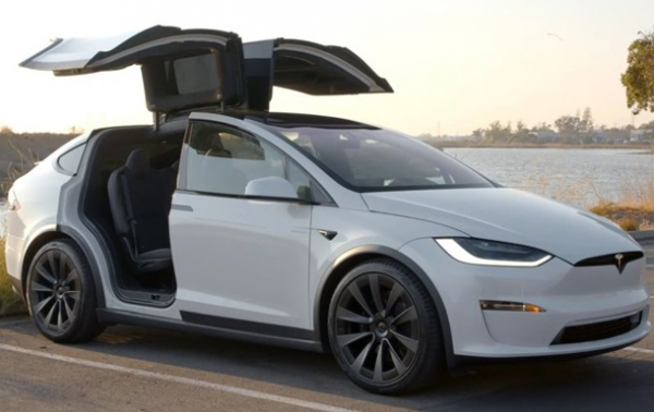 Tesla завершила виробництво Model S і Model X