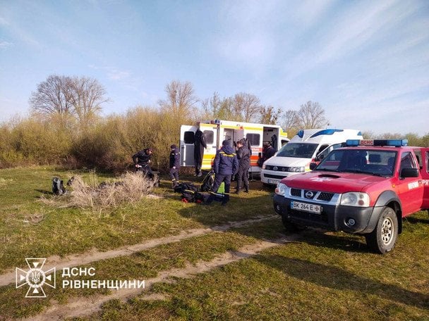 У ході операції було обстежено великі території лісу та прибережної зони, застосовувалися дрони та спеціальне обладнання. Основною версією з самого початку залишалося випадкове падіння у воду.