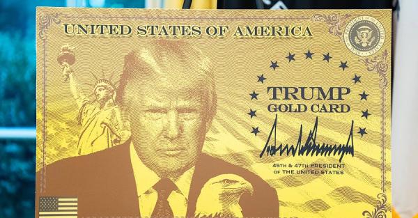 &laquo;Золоту картку&raquo; Трампа розкритикували провідні юристи світу &ndash; серед них адвокат Меланії