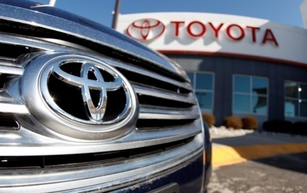Toyota фіксує падіння продажів третій місяць поспіль Toyota фіксує падіння продажів третій місяць поспіль