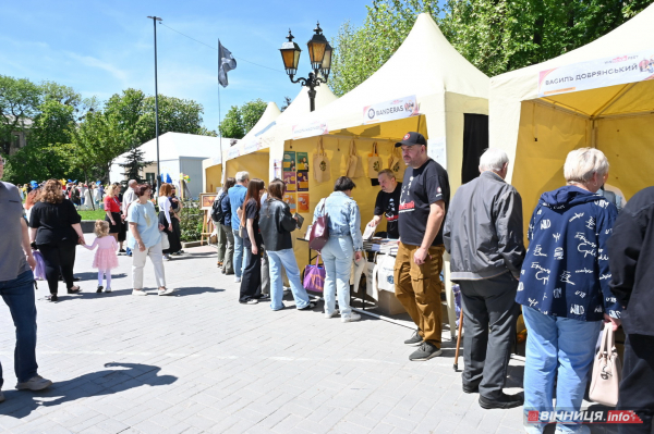 VinBookFest проходить у Вінниці: фоторепортаж з книжкового фестивалю