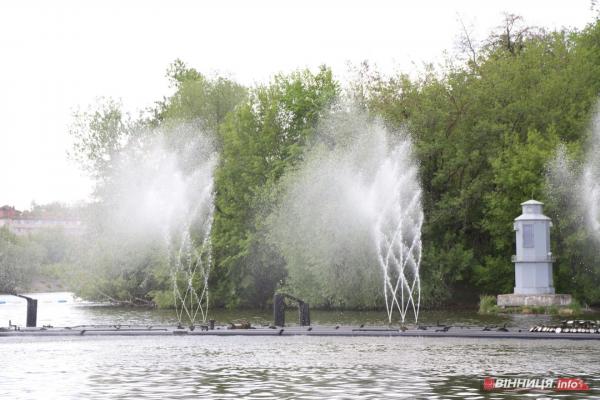 Стартує сезон роботи річкового фонтану у Вінниці