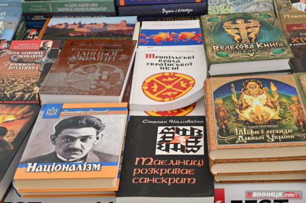 VinBookFest проходить у Вінниці: фоторепортаж з книжкового фестивалю