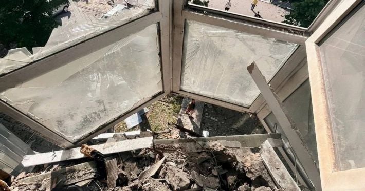 Россияне снова атаковали Днепр: возник пожар, есть раненые