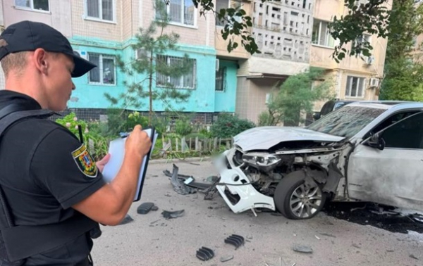В Одесі вибухнув автомобіль: є потерпілий