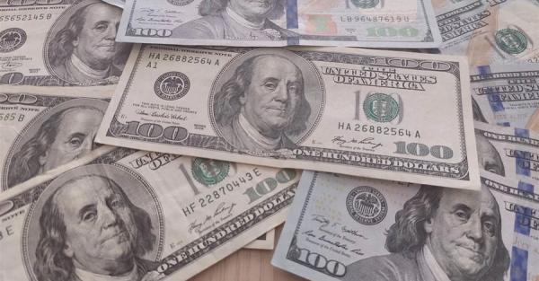 Долари старого зразка: чи справді їх не приймають та що робити