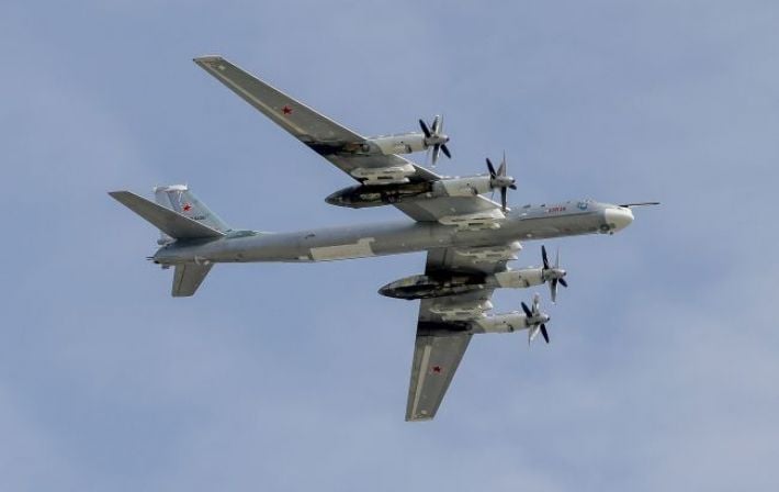 Ювелирный удар на 800 км: СБУ уничтожила стратегический ядерный бомбардировщик Ту-95 на аэродроме в Энгельсе