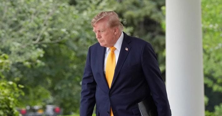 Здоровье Трампа снова обсуждают медики: эксперты указали на опасную границу веса