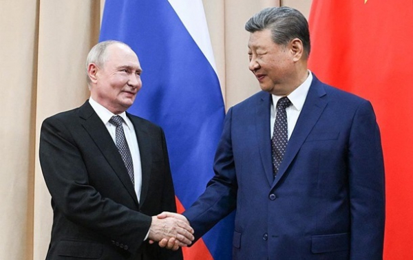 Путін подарував Китаю $27 млрд за рахунок дешевої нафти Путін подарував Китаю $27 млрд за рахунок дешевої нафти