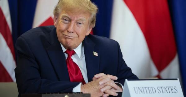 Суд у США зобов'язав Білий дім повернути перепустки журналістам провідних ЗМІ