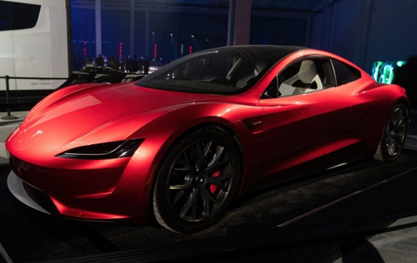 Маск анонсував презентацію нового Tesla Roadster