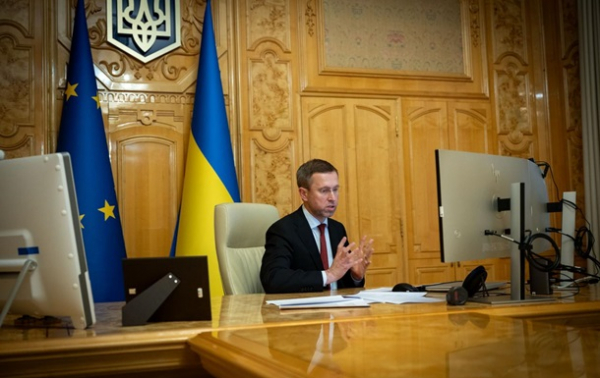 Уряд відновлює призупинені видатки бюджету Уряд відновлює призупинені видатки бюджету