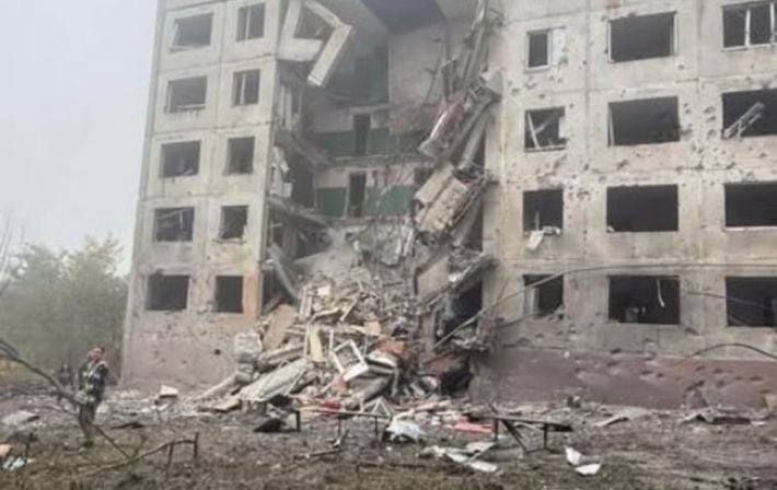 Очередное военное преступление РФ в Донецкой области: оккупанты сбросили три авиабомбы ФАБ-250 на спальный район Славянска, ранены 8 гражданских жителей