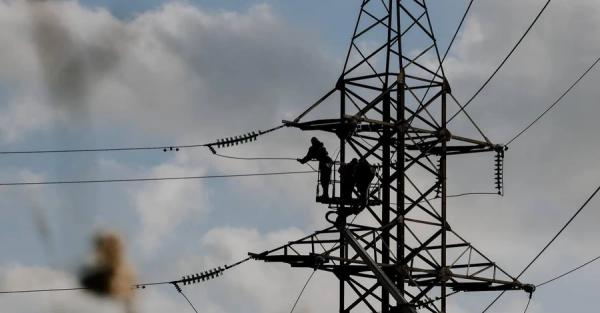 Відключень світла у п'ятницю не буде, але економити електроенергію просять усіх
