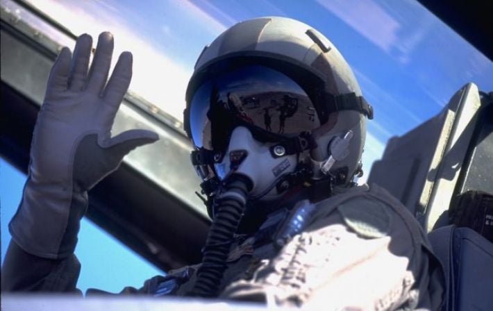 Филигранный перехват в небе: Воздушные силы показали ликвидацию российского дрона «Герань» украинским истребителем